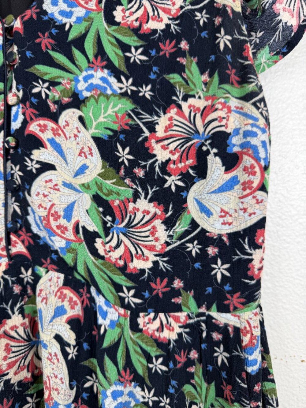 J. Crew Short Sleeve Button Front Dress in Island Floral Size 6 Bohemian - Picture 4 of 7